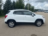 Used 2022 Chevrolet Trax LT w/ LT Convenience Package image 2