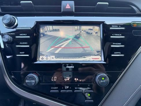 Used 2020 Toyota Camry SE w/ Convenience Package FWD image 20