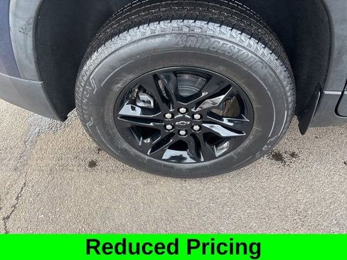 Used 2022 Chevrolet Traverse LT w/ Midnight/Sport Edition image 45