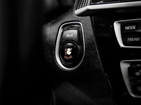 Used 2018 BMW M2 RWD image 16