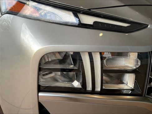 Used 2023 Hyundai Santa Fe SEL w/ Premium Package FWD image 29