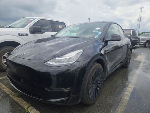 Used 2022 Tesla Model Y Long Range AWD/4WD image 1