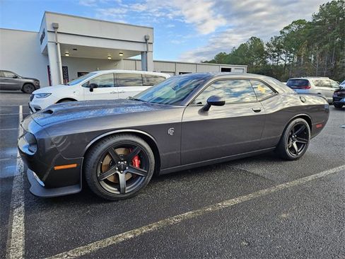 Used 2019 Dodge Challenger SRT Hellcat w/ Plus Package image 2