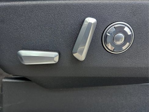 Certified 2025 Lincoln Navigator L Reserve AWD/4WD image 42