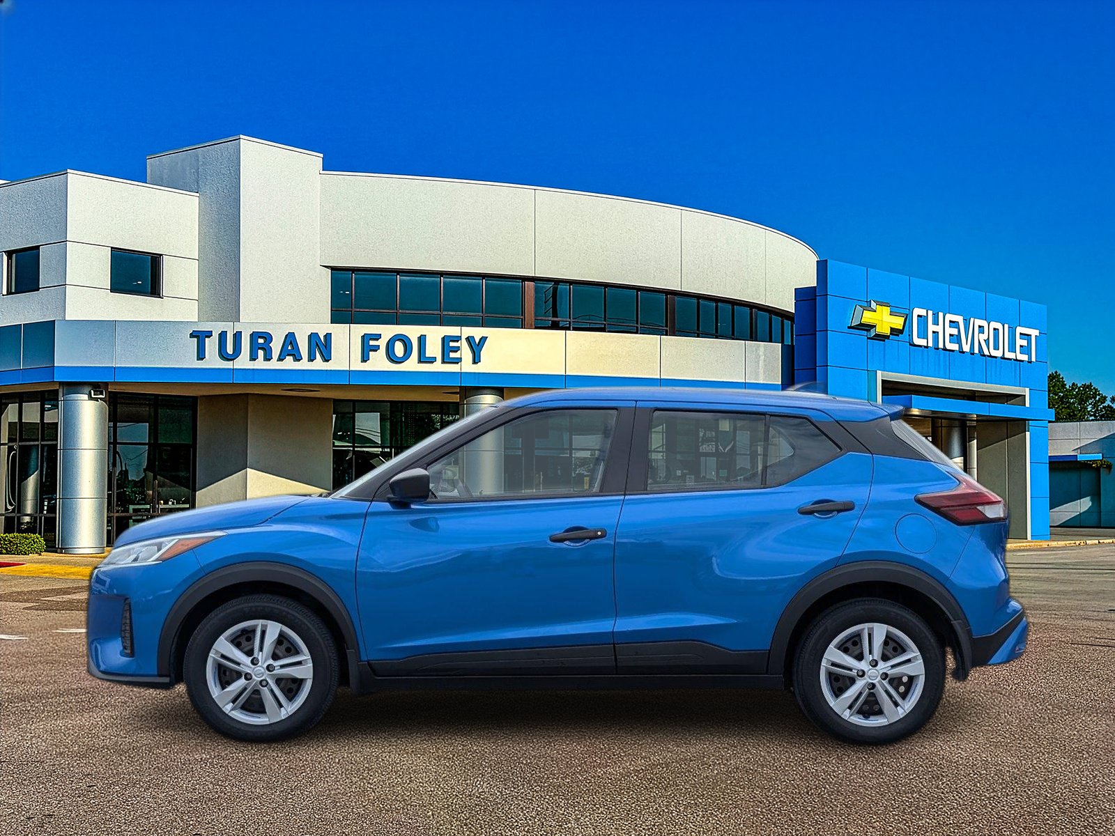 Used 2024 Nissan Kicks S FWD image 2