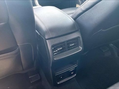 Used 2023 Ford Edge SEL w/ Convenience Package AWD/4WD image 10