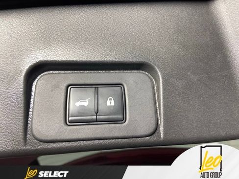 Used 2023 Nissan Rogue SV w/ SV Premium B Package AWD/4WD image 22