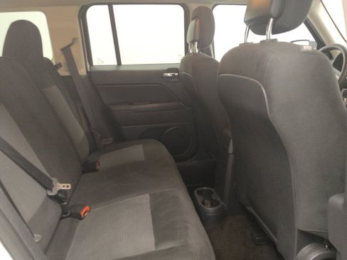 Used 2015 Jeep Patriot Sport w/ Power Value Group FWD image 19