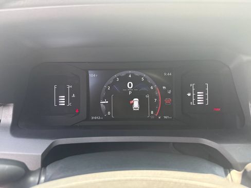 Used 2025 Toyota 4Runner SR5 AWD/4WD image 17