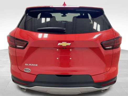 Used 2023 Chevrolet Blazer LT image 4