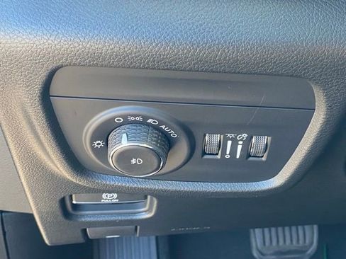 New 2025 Jeep Grand Cherokee L Limited w/ Luxury Tech Group II image 28