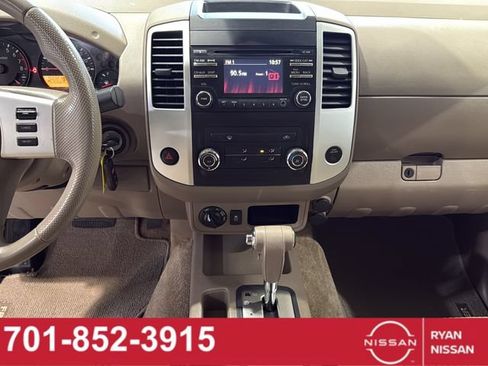 Used 2013 Nissan Frontier SV AWD/4WD image 19