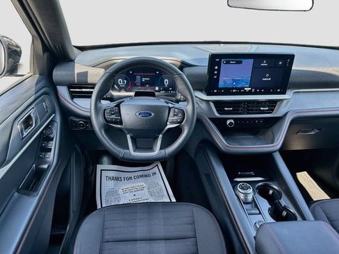 Certified 2025 Ford Explorer ST-Line AWD/4WD image 31