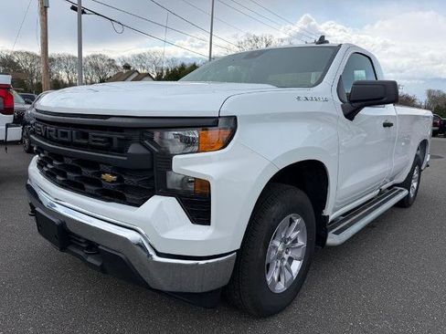 Used 2025 Chevrolet Silverado 1500 W/T image 3