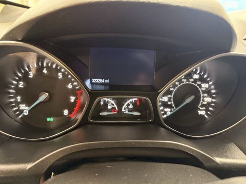 Used 2019 Ford Escape SEL AWD/4WD image 5