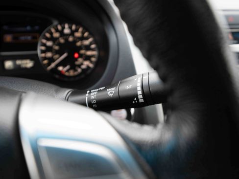 Used 2015 Nissan Altima 2.5 SV w/ Convenience Package image 14