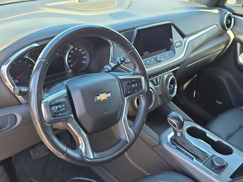 Used 2019 Chevrolet Blazer LT w/ Sound & Technology Package FWD image 18