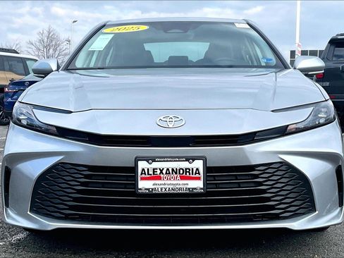 Used 2025 Toyota Camry LE w/ Convenience Package image 3