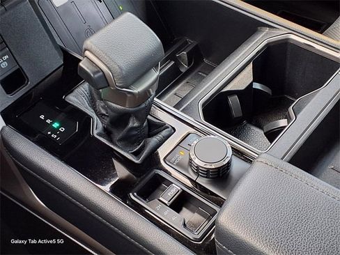 Used 2023 Toyota Tundra Limited image 17