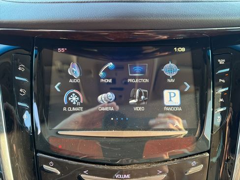 Used 2016 Cadillac Escalade Luxury image 47