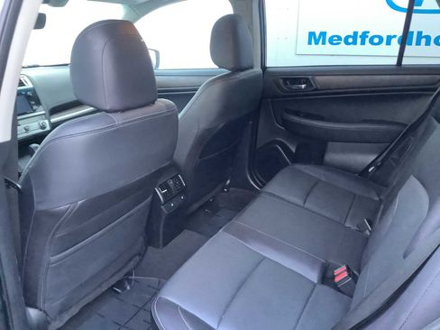Used 2017 Subaru Outback 2.5i Limited image 12