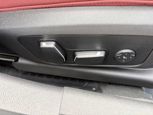 Used 2024 BMW 330i Sedan w/ Convenience Package RWD image 12