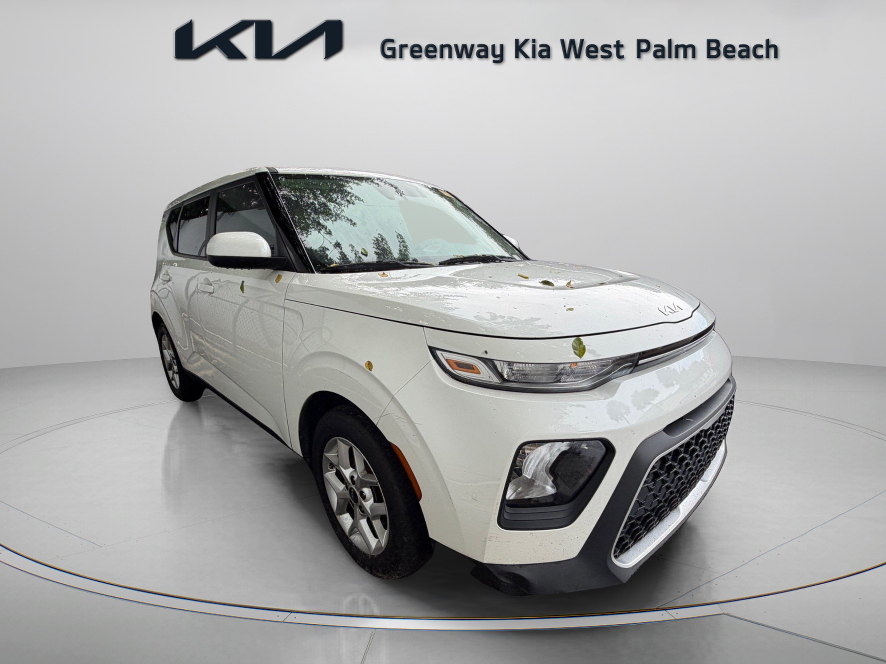 Used 2022 Kia Soul LX w/ Technology Package FWD image 1