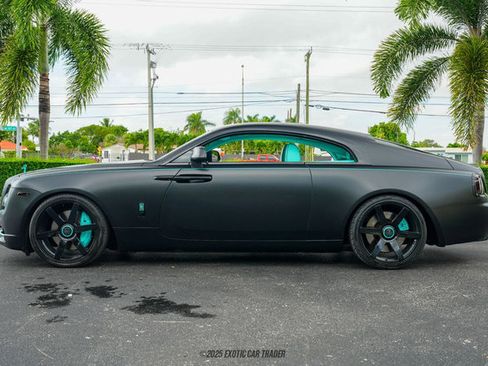 Used 2017 Rolls-Royce Wraith image 3