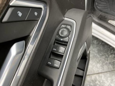 Certified 2022 Chevrolet Silverado 1500 LT image 9