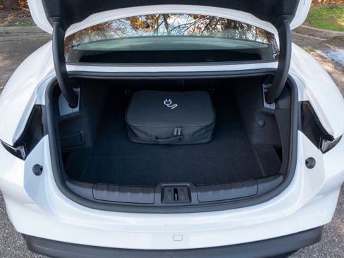 Used 2022 Porsche Taycan image 41