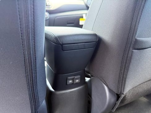 Certified 2025 Nissan Kicks Play S image 22