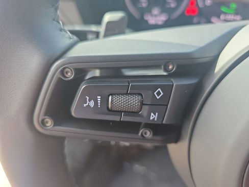 Certified 2025 Porsche 911 Carrera GTS image 32