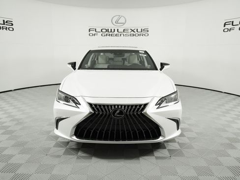 New 2025 Lexus ES 350 w/ Premium Package image 2
