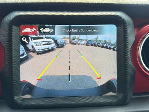 Used 2021 Jeep Gladiator Rubicon AWD/4WD image 12