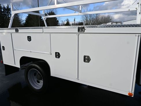 New 2026 Ford F550 XL image 14