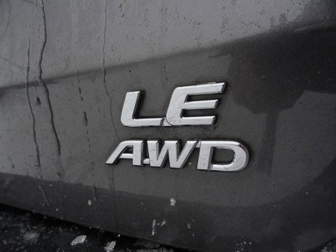 Used 2019 Toyota Sienna LE image 5