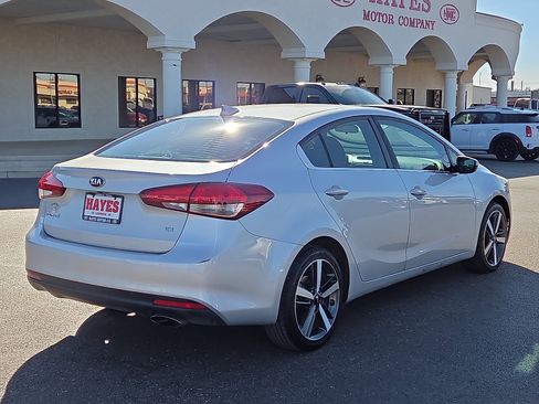 Used 2018 Kia Forte EX image 4