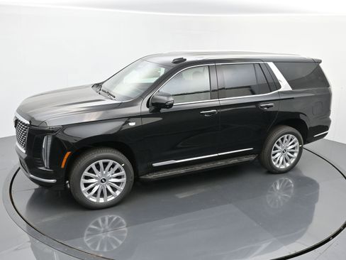 New 2026 Cadillac Escalade 4WD w/ LPO, Floor Liner Package image 24