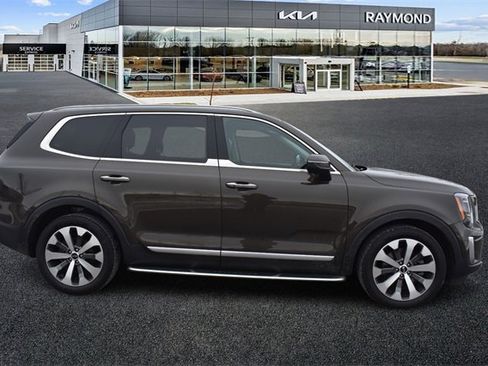 Used 2020 Kia Telluride S image 2