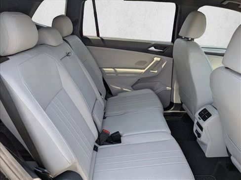 Used 2024 Volkswagen Tiguan SE R-Line FWD image 16