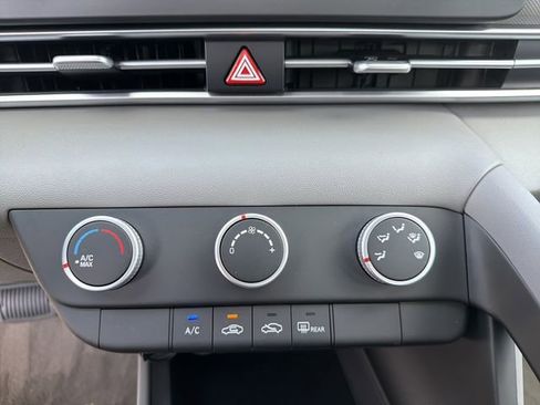 New 2026 Hyundai Elantra SE image 28