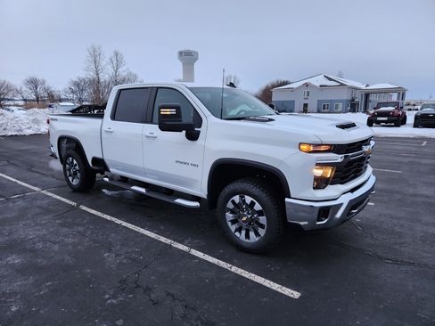 New 2026 Chevrolet Silverado 3500 LT image 6