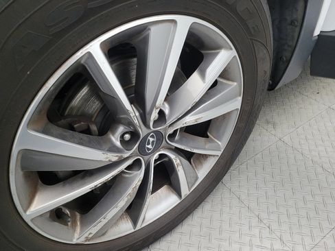 Used 2020 Hyundai Santa Fe SEL w/ Convenience + Premium Package image 31