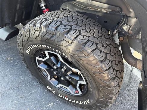 Used 2020 Jeep Gladiator Rubicon AWD/4WD image 6