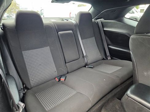 Certified 2023 Dodge Challenger GT image 31