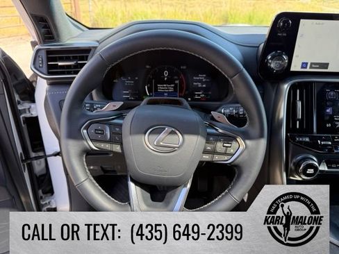 Used 2026 Lexus LX 700h Overtrail AWD/4WD image 17