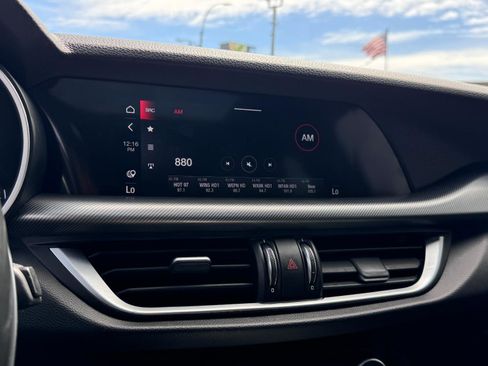 Used 2021 Alfa Romeo Stelvio Ti Sport image 21