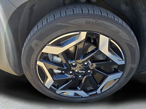 Used 2024 Kia Seltos SX image 9