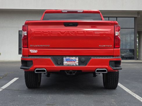 Used 2020 Chevrolet Silverado 1500 Custom w/ Custom Value Package image 16