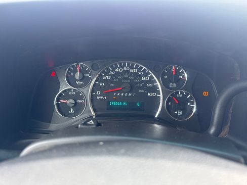 Used 2016 Chevrolet Express 3500 LT w/ LT Preferred Equipment Group image 16